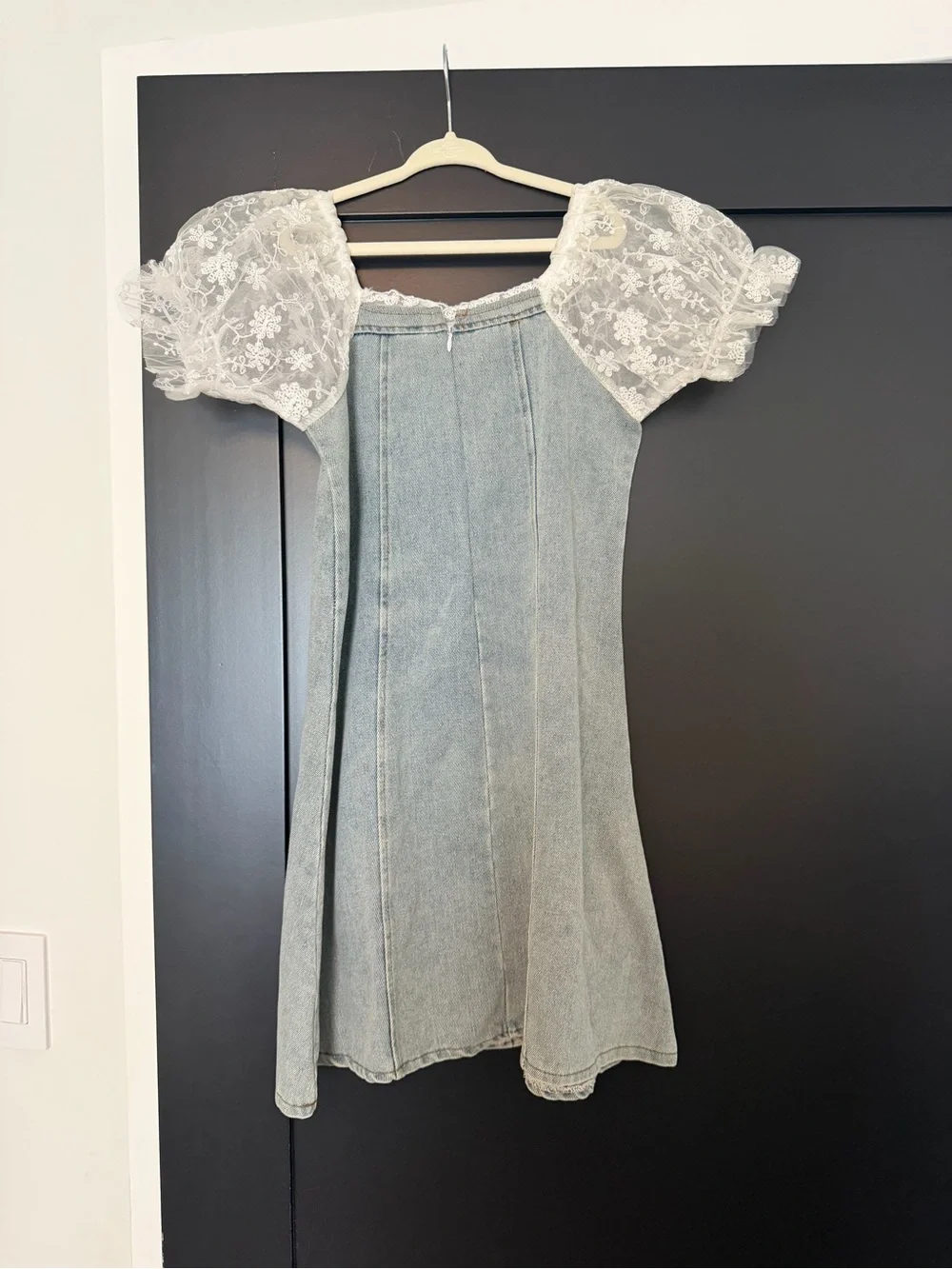 Girls' Light Blue Denim Dress with Lace Puff Sleeves